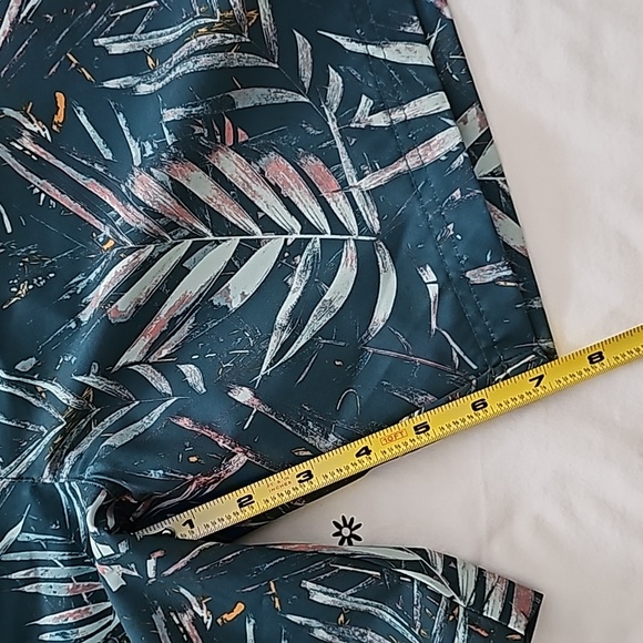 Men's Shorts - Picture 6 of 6